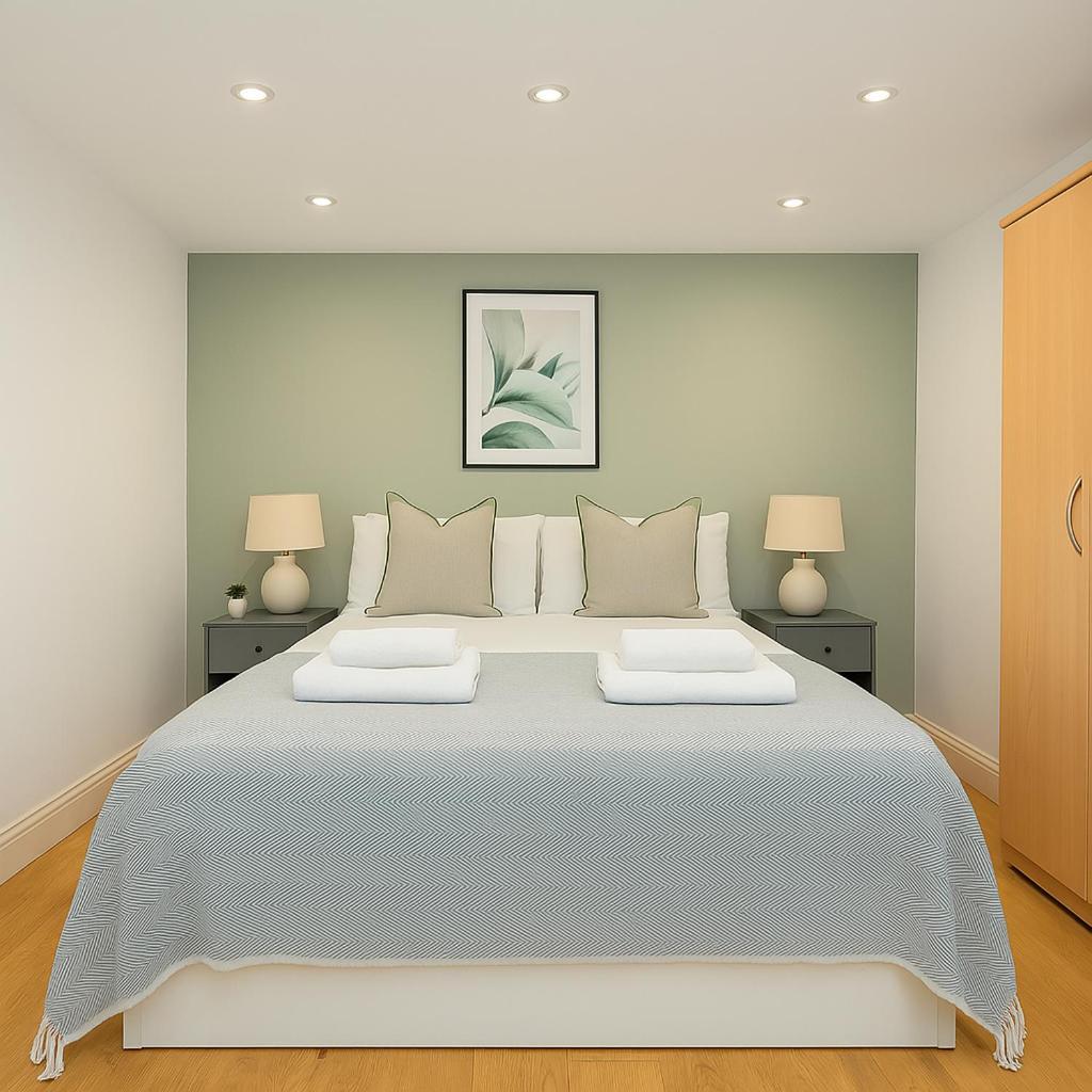 Stylish In Camden Apartment *